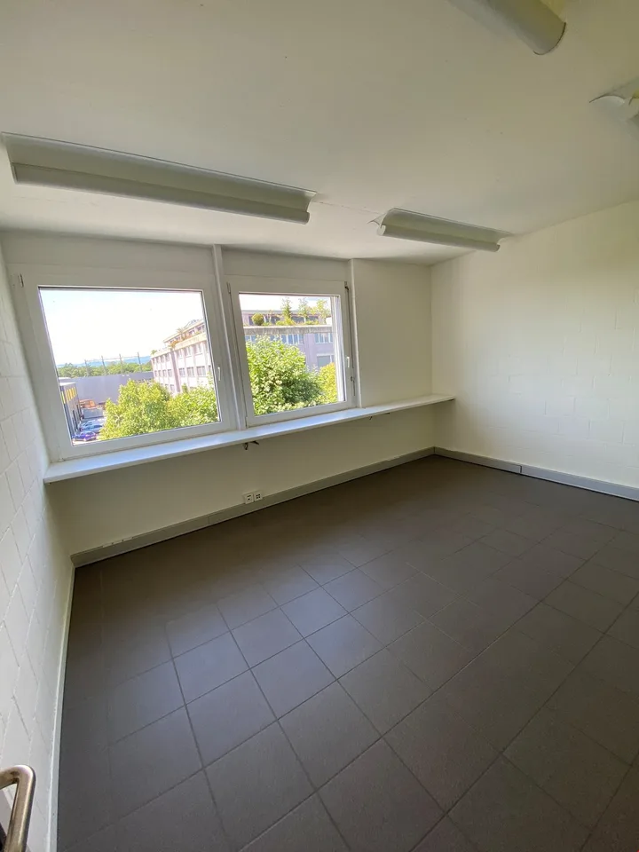 Moderne Büroräume an der Werkstrasse in Lyss