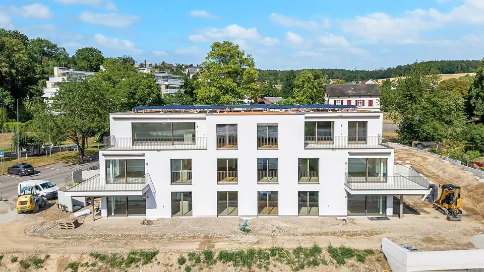 Lichtdurchflutete Attika-Maisonette mit Weitsicht und privatem Garten