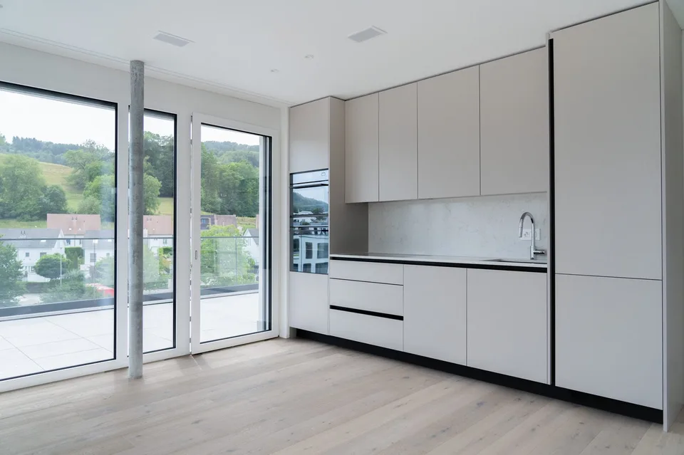 Appartamento attico 3.5 locali con grande terrazza in affitto a Killwangen