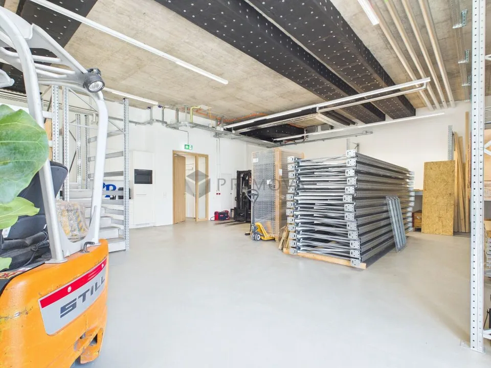 Much space for your visions: New all-rounder space in the heart of Buchrain
