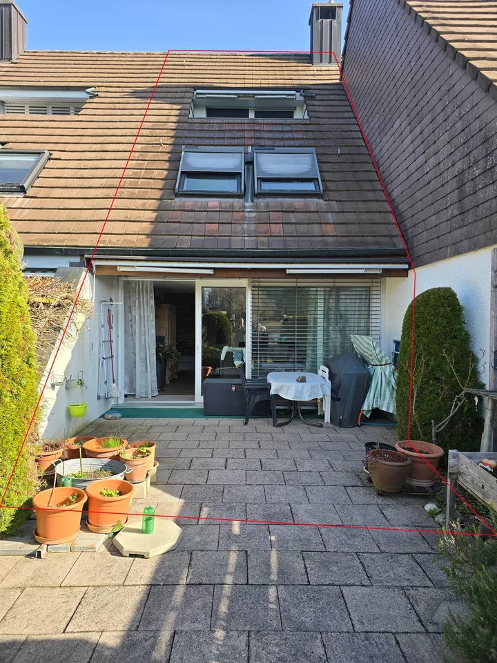Charmantes 5-Zimmer-Reihenhaus mit Garten in Uster