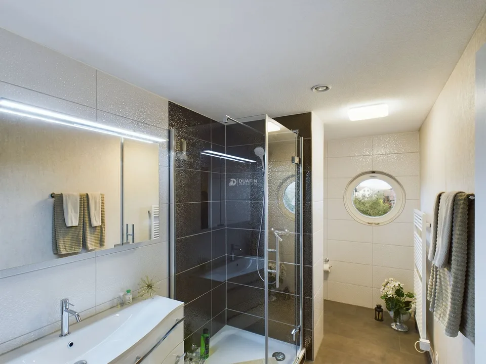 8.5-room villa with pool and annex in Oberentfelden