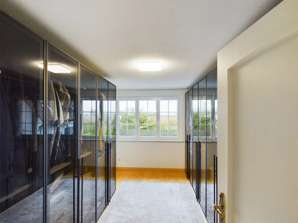 8.5-room villa with pool and annex in Oberentfelden