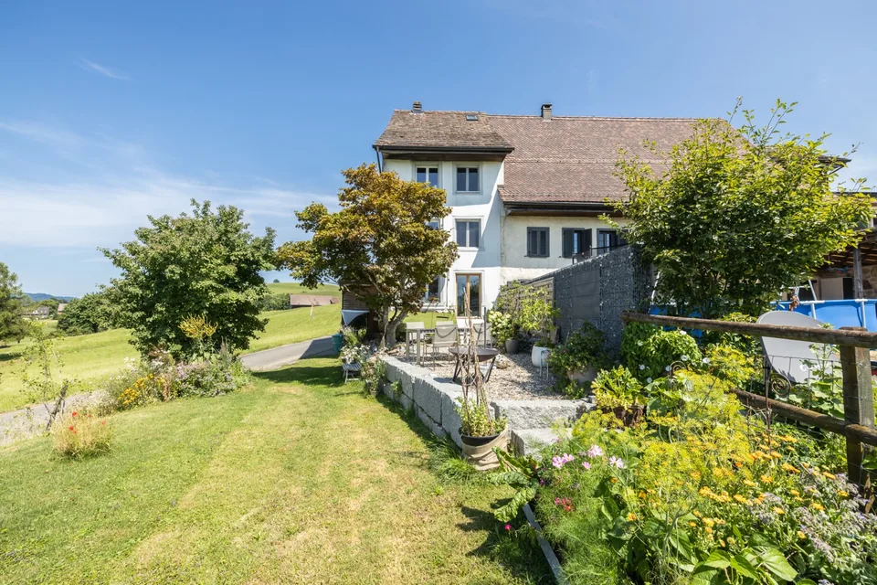 Charmantes Flarzhaus an sonniger und idyllischer Lage