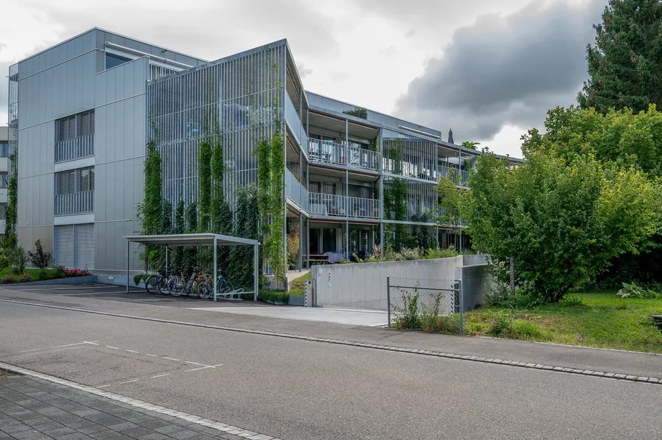 Appartement en rez-de-chaussée lumineux et haut de gamme dans un quartier calme