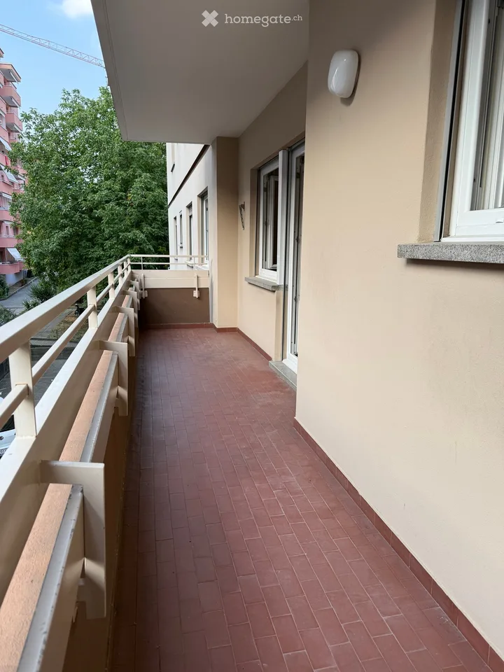 Helles 3.5-Zimmer-Apartment mit Balkon in Pregassona