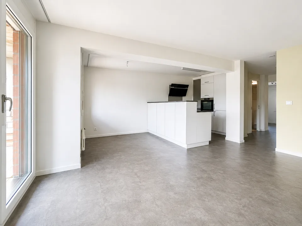 Modern und ruhig wohnen in Aesch – 3.5 Zimmer mit Balkon und Lift