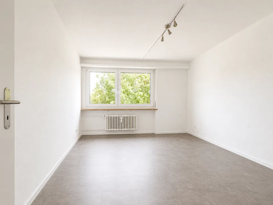 Modern und ruhig wohnen in Aesch – 3.5 Zimmer mit Balkon und Lift