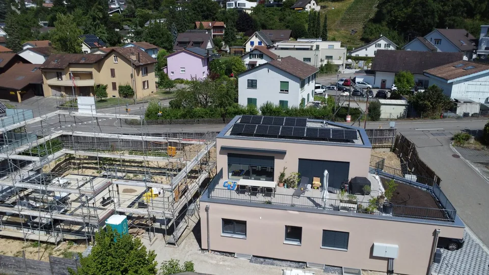 Neubau an sonniger Lage - modernes 5.5-Zimmer-Einfamilienhaus mit viel Licht und grosszügiger Terrasse