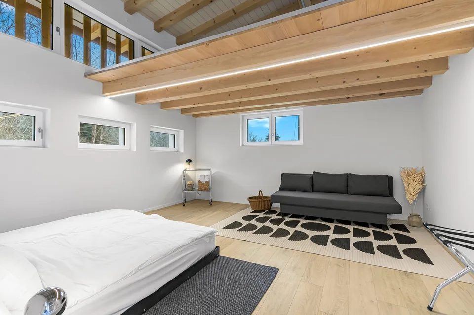 Exclusive solitary property with large surroundings in Goldiwil - sunny & absolutely private
