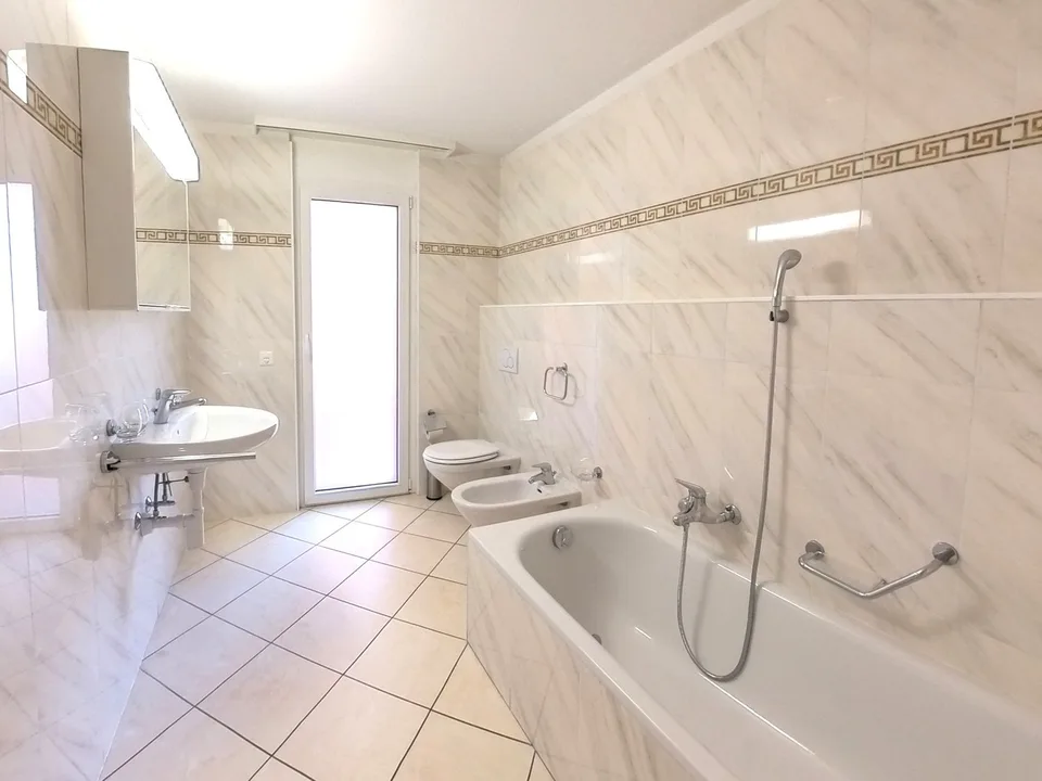 Appartement 4½ pièces avec 3 balcons à Locarno