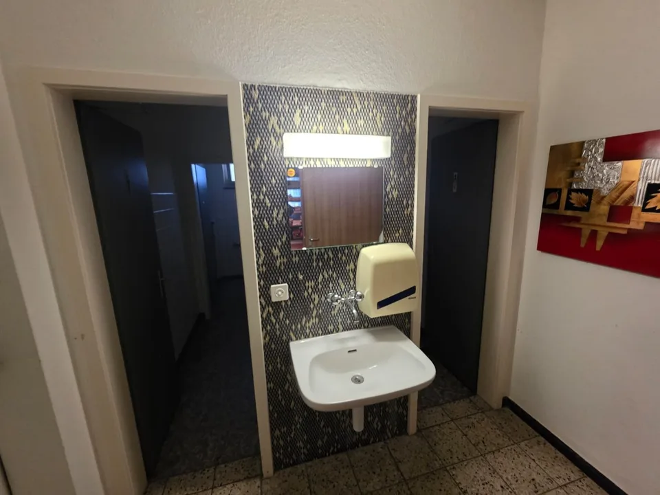 Apartment building with 6 units in Mellingen old town - solid return