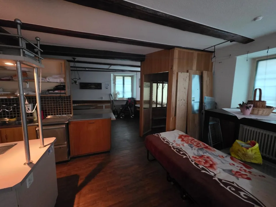 Apartment building with 6 units in Mellingen old town - solid return