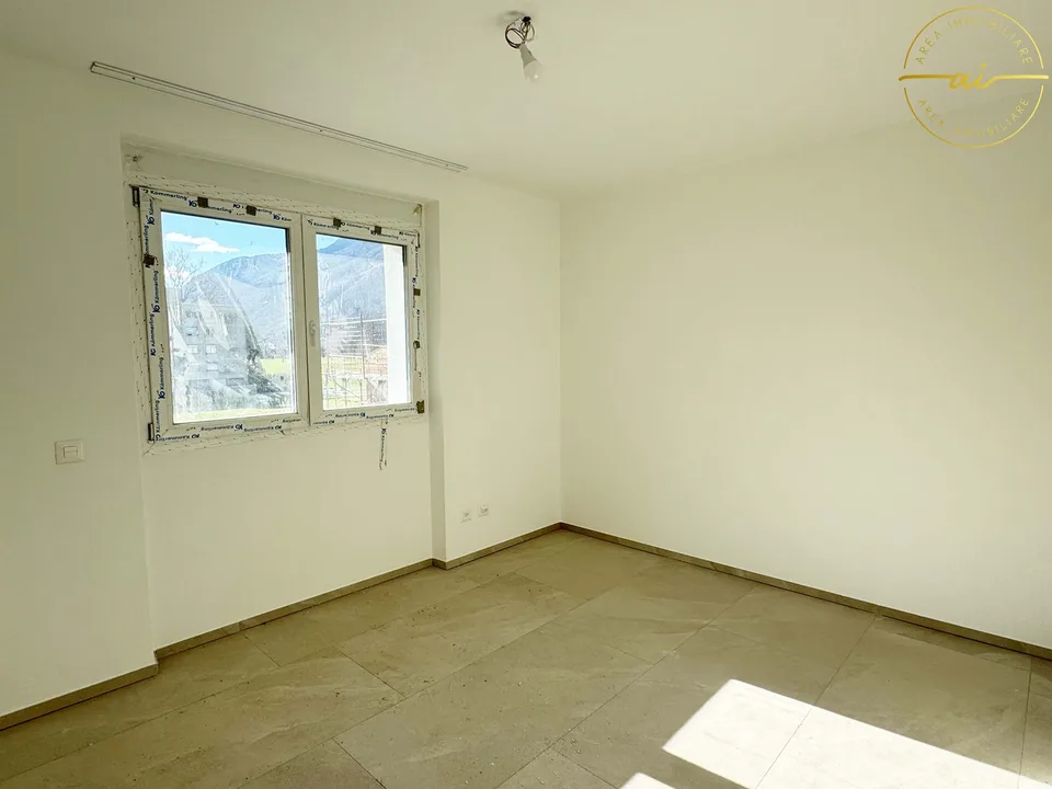 VILLA BIFAMILIARE DI NUOVA COSTRUZIONE CON DUE APPARTAMENTI INDIPENDENTI A CRESCIANO