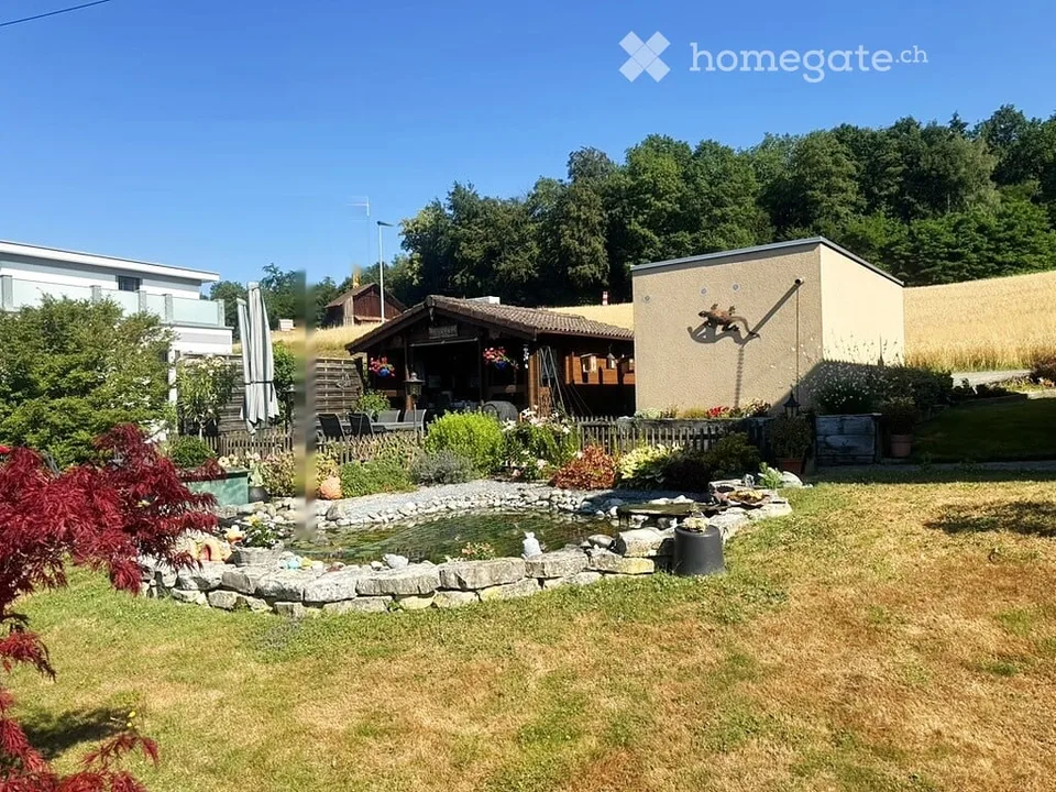Charmant chalet 4½ pièces avec grand jardin – situation calme à Oftringen