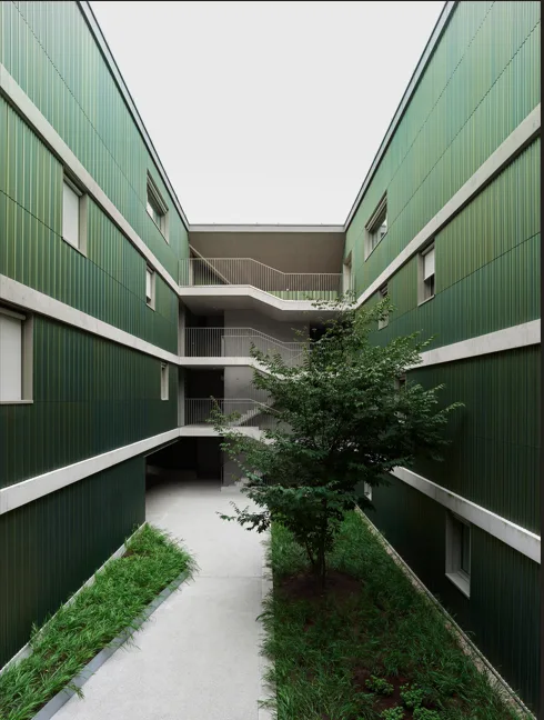 Schönes neuwertiges 4.5-Zimmer-Dachapartment in Eysins
