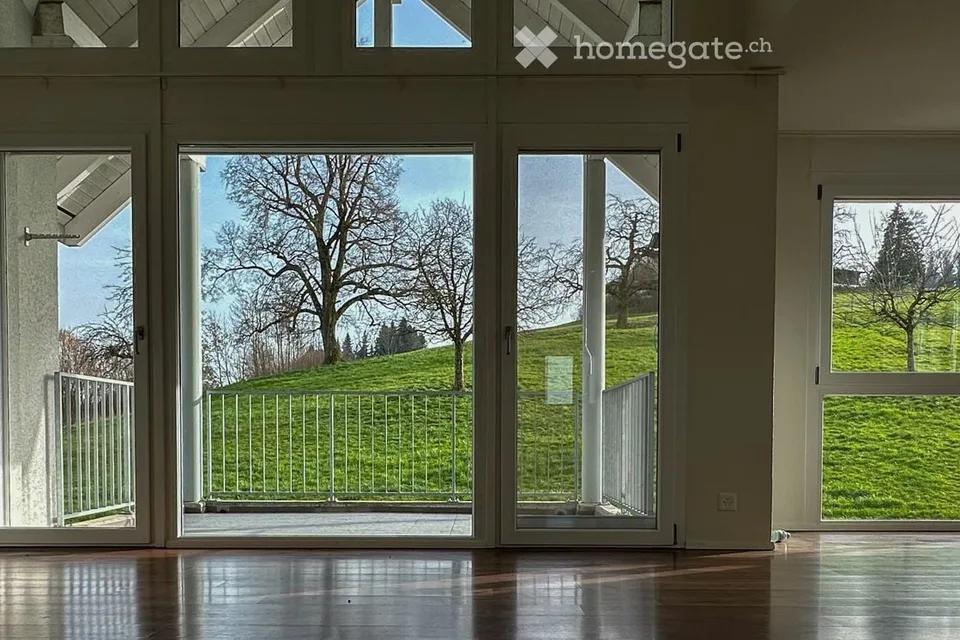 Grosszügige 6.5-Zimmer-Maisonette-Wohnung in 2-Familienhaus