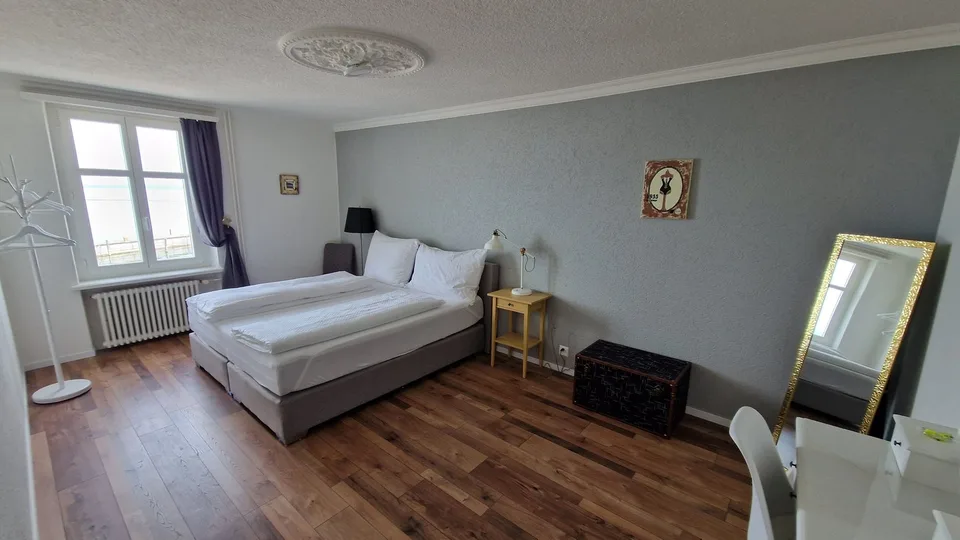 Lakefront Investment! MFH mit 12 Einheiten - erstklassiger Lage!