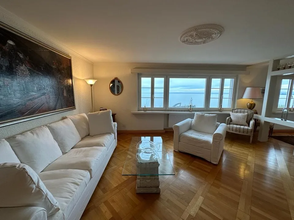 Lakefront Investment! MFH mit 12 Einheiten - erstklassiger Lage!