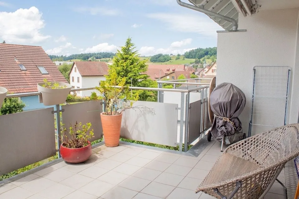 Living with space to live - just 6 minutes from Eglisau
