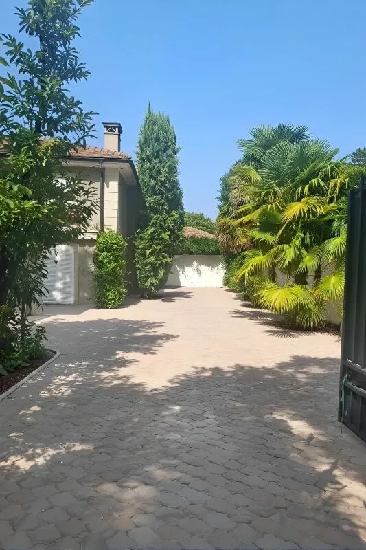 Magnifique maison Individuelle avec Piscine à Collonge-Bellerive