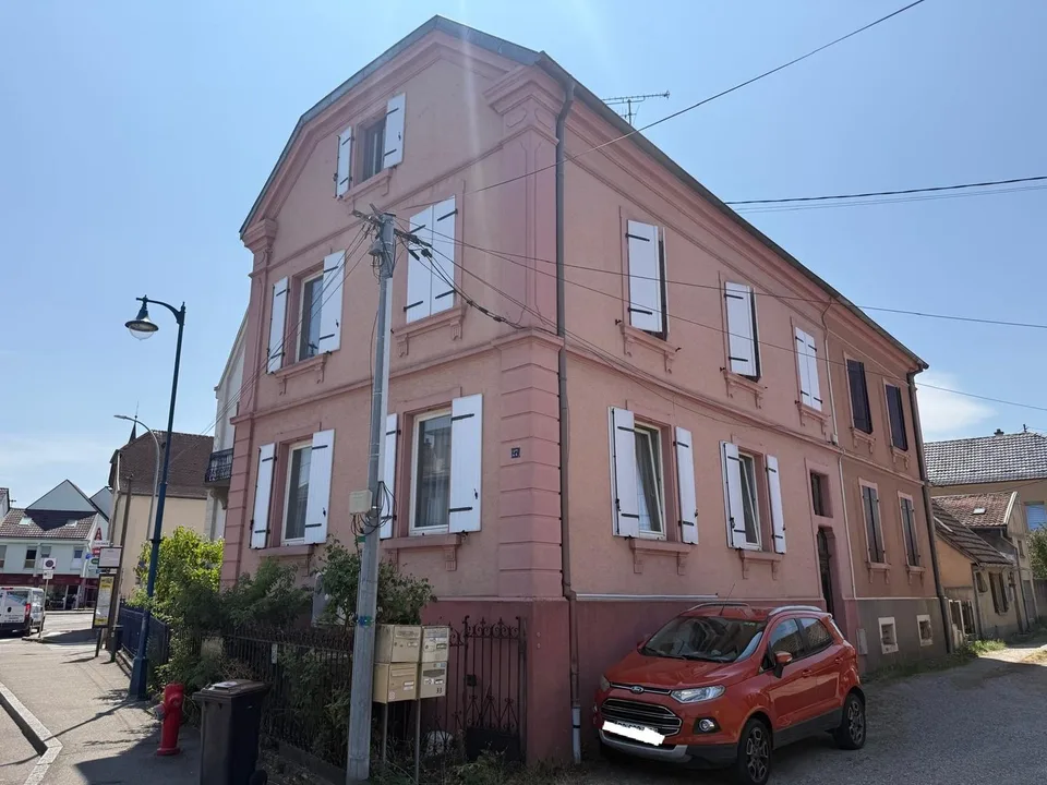 Altes Haus im Zentrum von Pfastatt