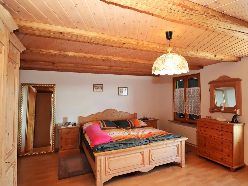 Einseitig angebautes Einfamilienhaus
