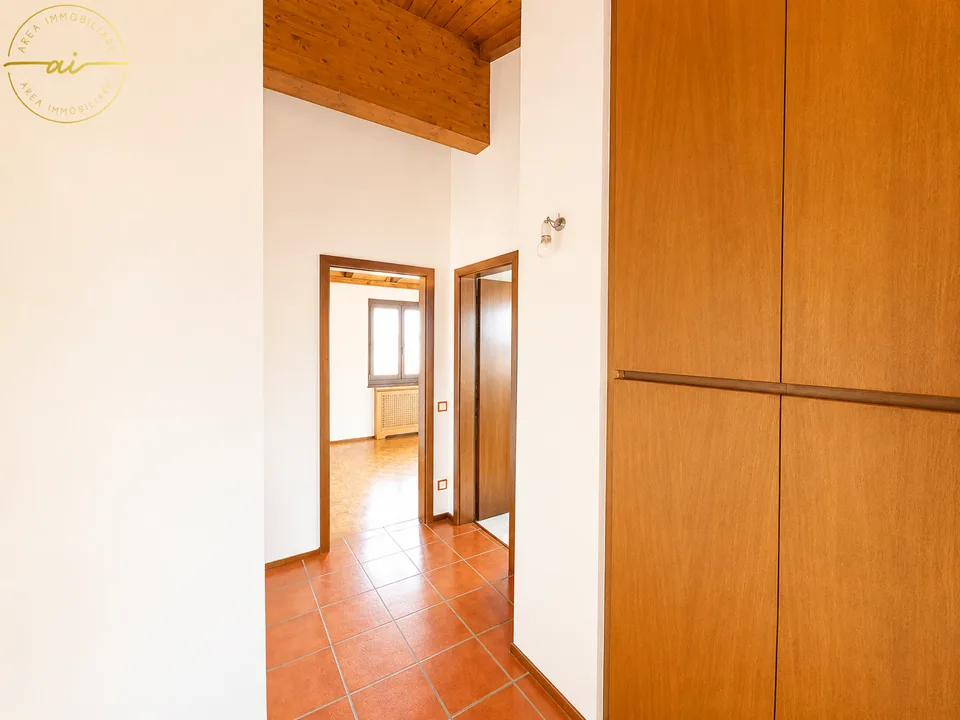 Spacious 5.5-room house with garden in green area in Stabio