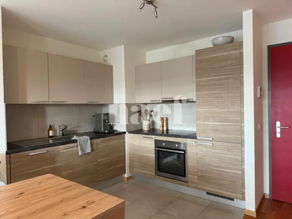 Bel appartement de 2.5 pièces au 5ème étage avec balcon