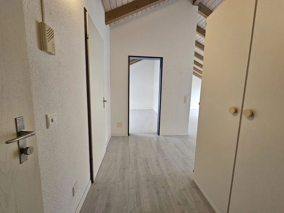 Appartement mansardé spacieux et accueillant!