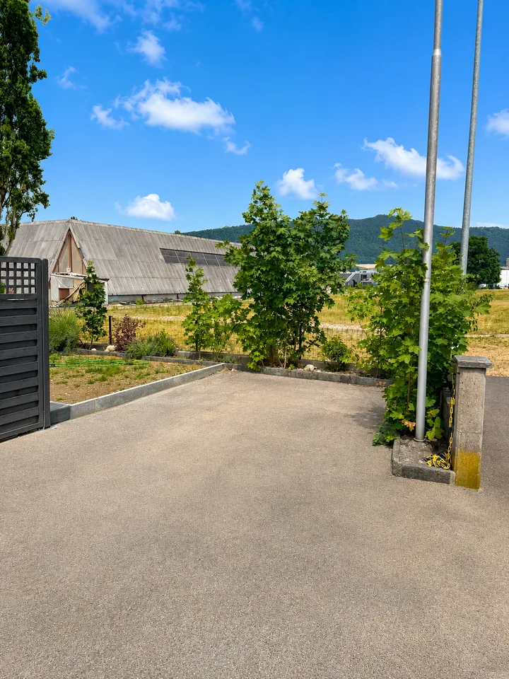 Außenparkplatz zu vermieten