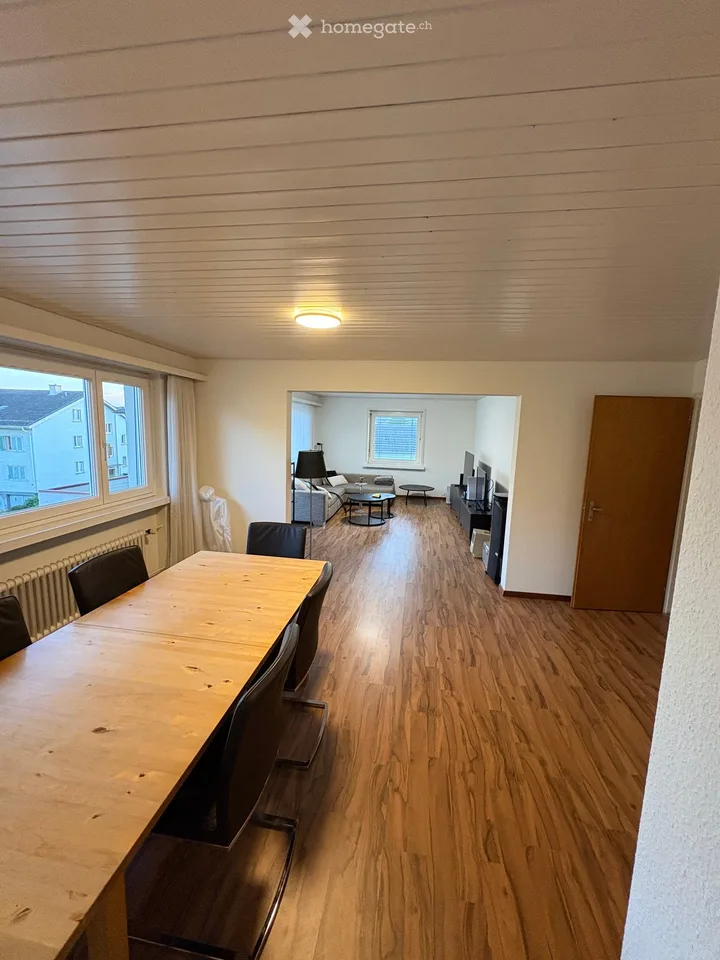 3-Zimmer-Wohnung – grosszügig, preiswert und teilsaniert