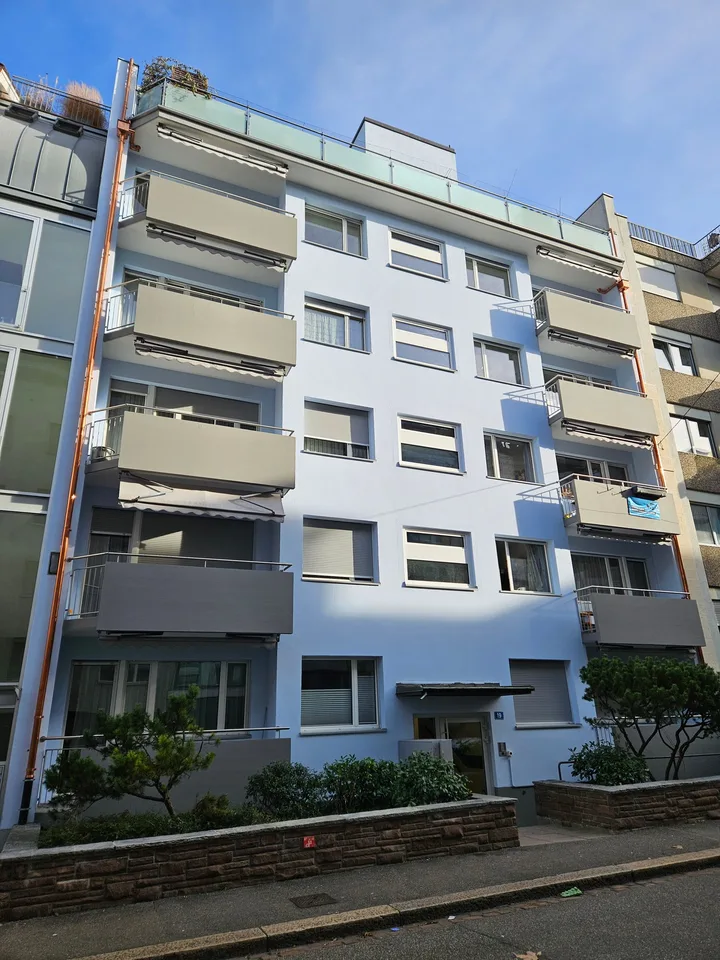 Delizioso appartamento di 3 locali con balcone a Basilea