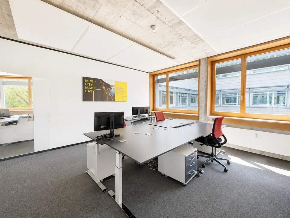Moderne möblierte Bürofläche an zentraler Lage in Urdorf