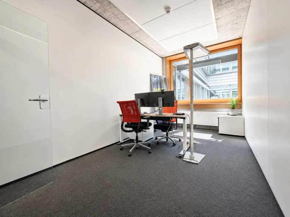 Moderne möblierte Bürofläche an zentraler Lage in Urdorf