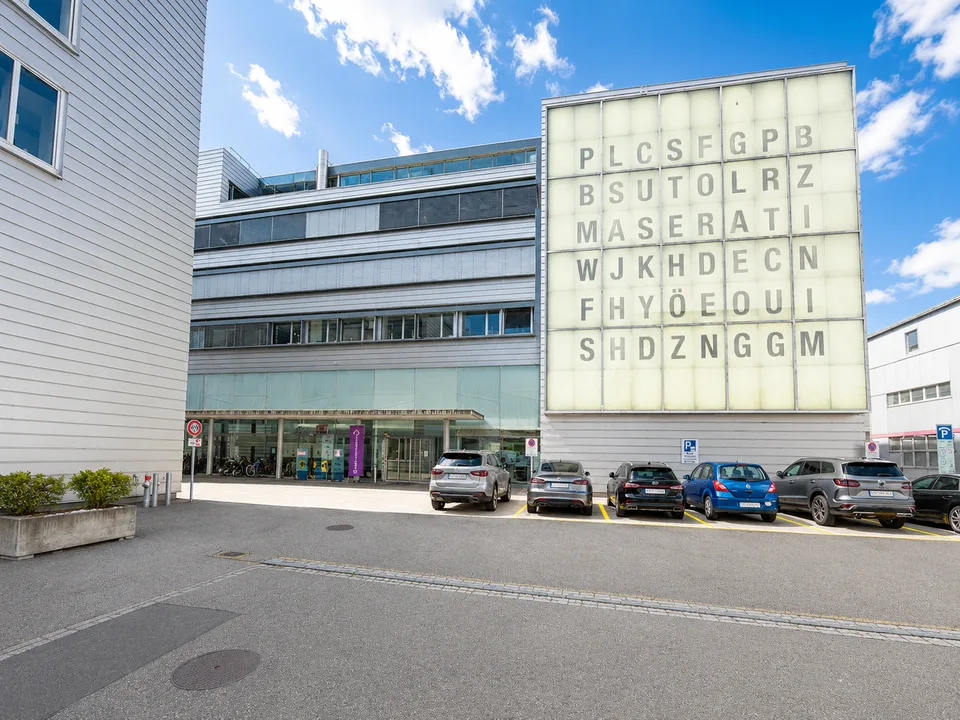 Moderne möblierte Bürofläche an zentraler Lage in Urdorf
