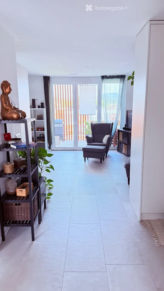 Appartement moderne 2.5 pièces directement à la gare de Bubikon