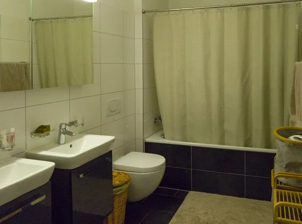 Bright 3.5-Room Apartment with Balcony in Wallisellen – Minergie Certified