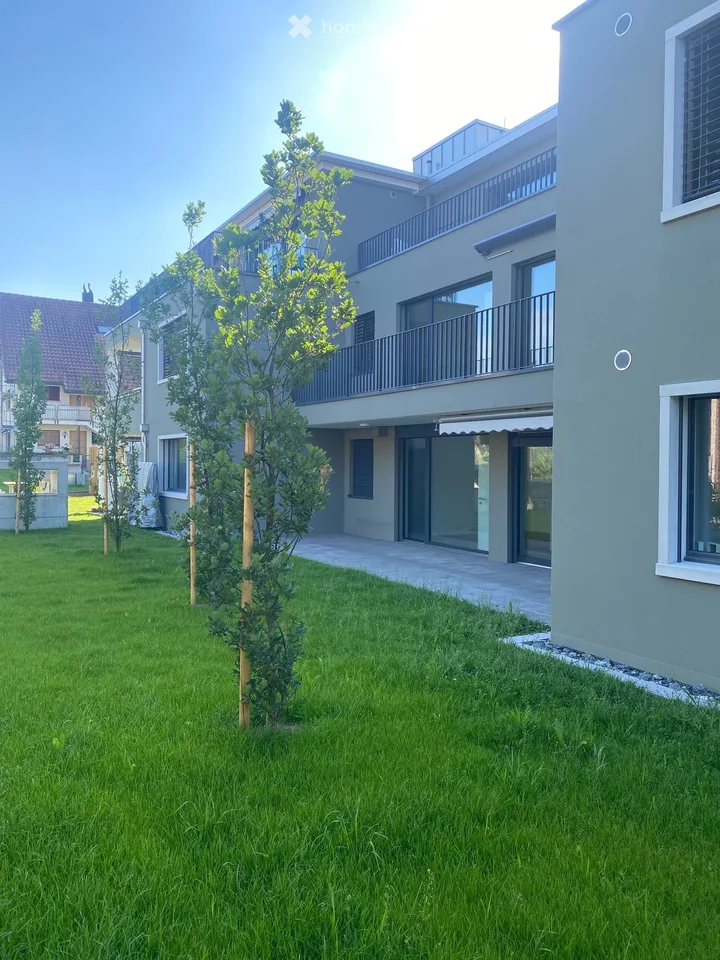 Moderne 2-Zimmerwohnung an ruhiger Lage mit grossem Balkon
