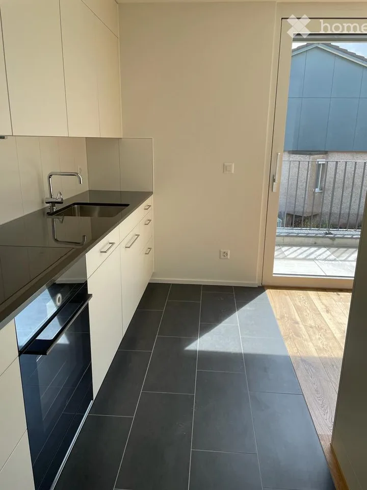 Modern 2-room apartment in a quiet location with a large balcony