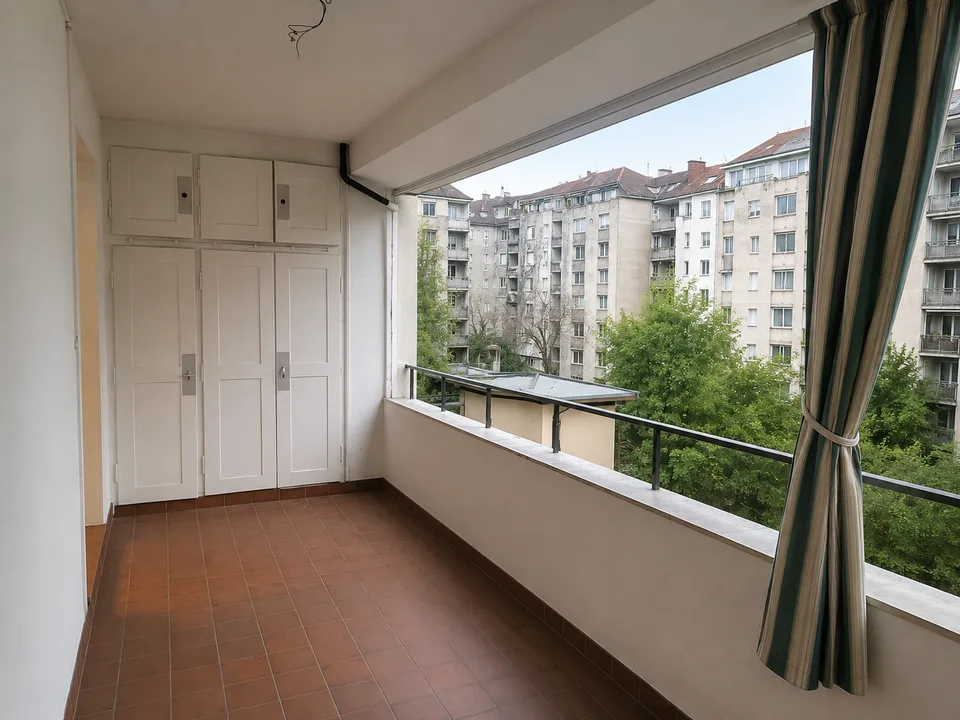 Schöne renovierte 2-Zimmer-Wohnung an zentraler Lage mit grossem Balkon