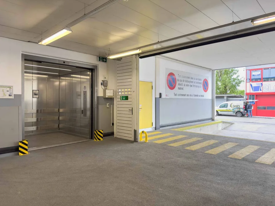 Superficie polivalente di 180 m² Chemin du Château-Bloch 10