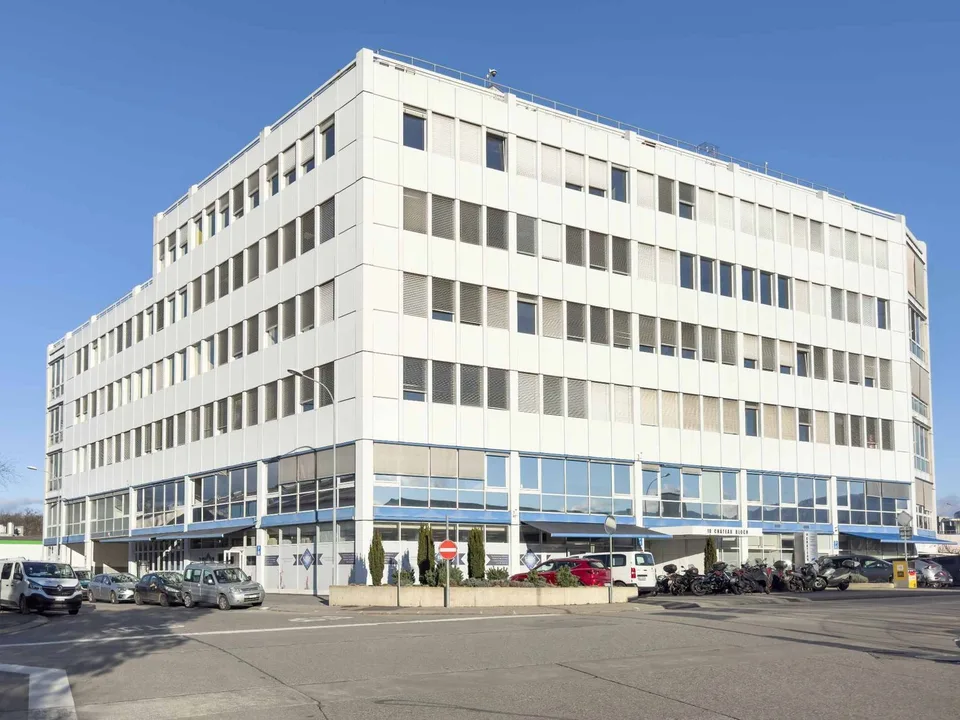 Superficie polivalente di 180 m² Chemin du Château-Bloch 10