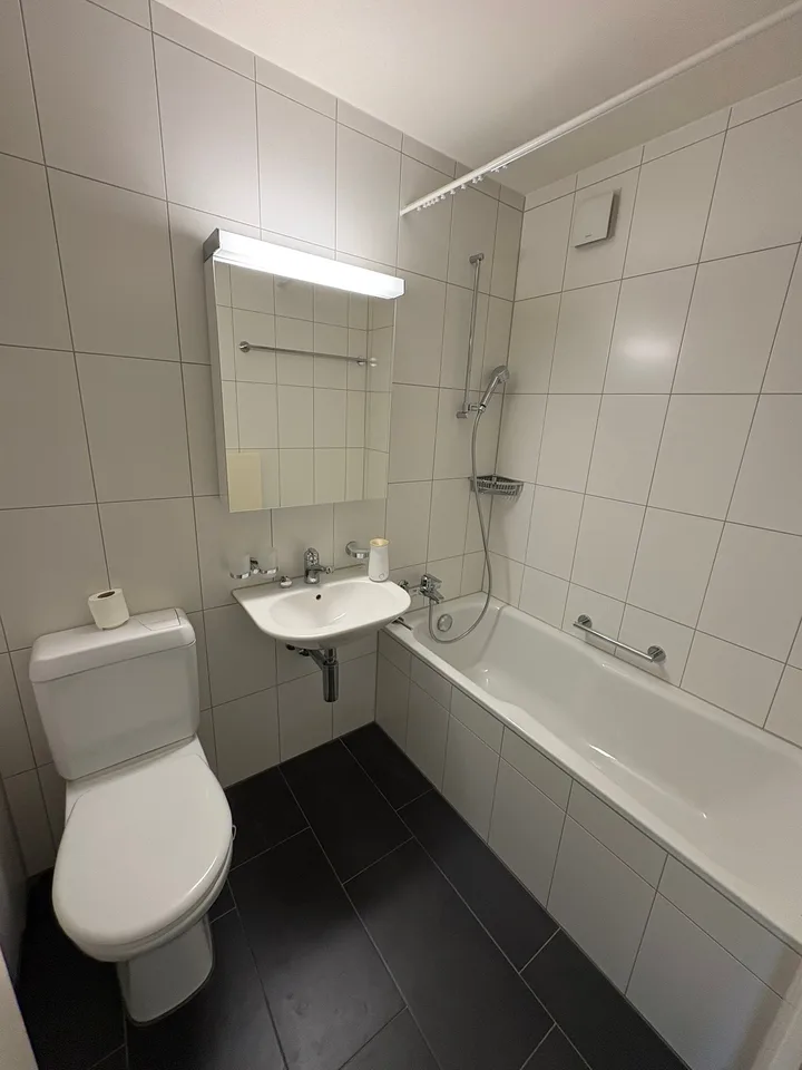 Appartement lumineux 3,5 pièces avec balcon et belle vue sur les montagnes !