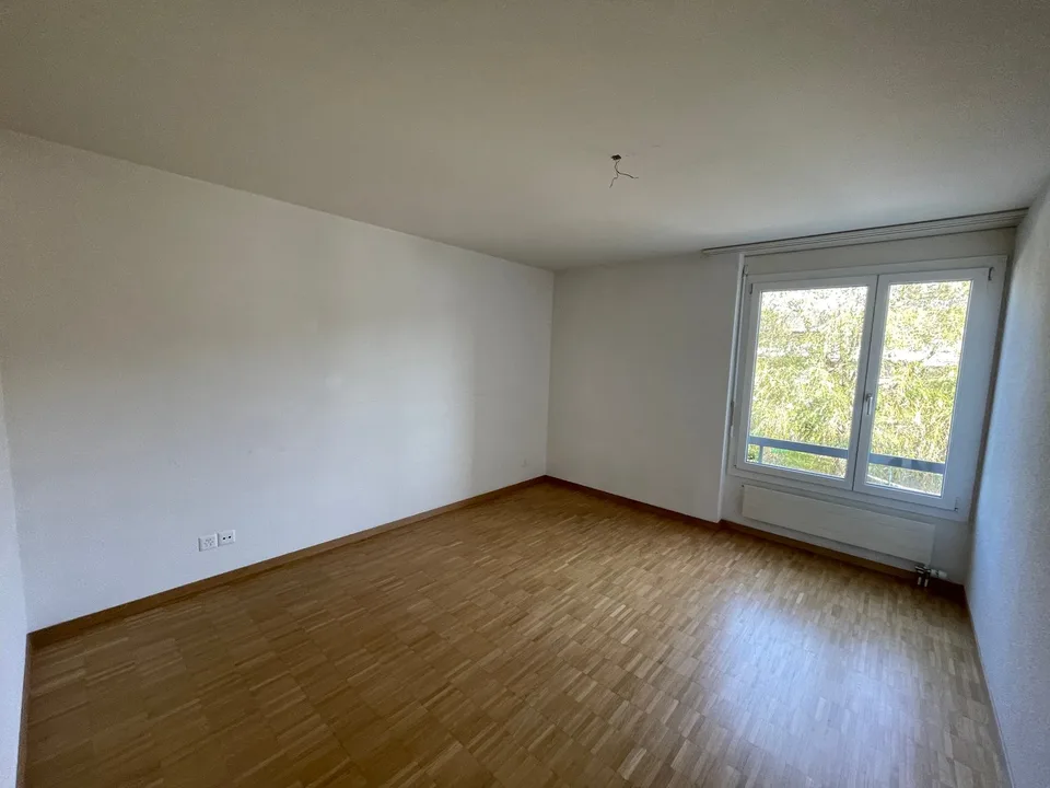 Appartement lumineux 3,5 pièces avec balcon et belle vue sur les montagnes !