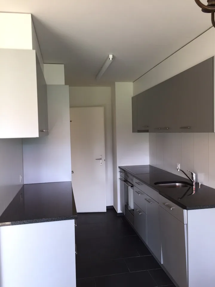 Appartement lumineux 3,5 pièces avec balcon et belle vue sur les montagnes !
