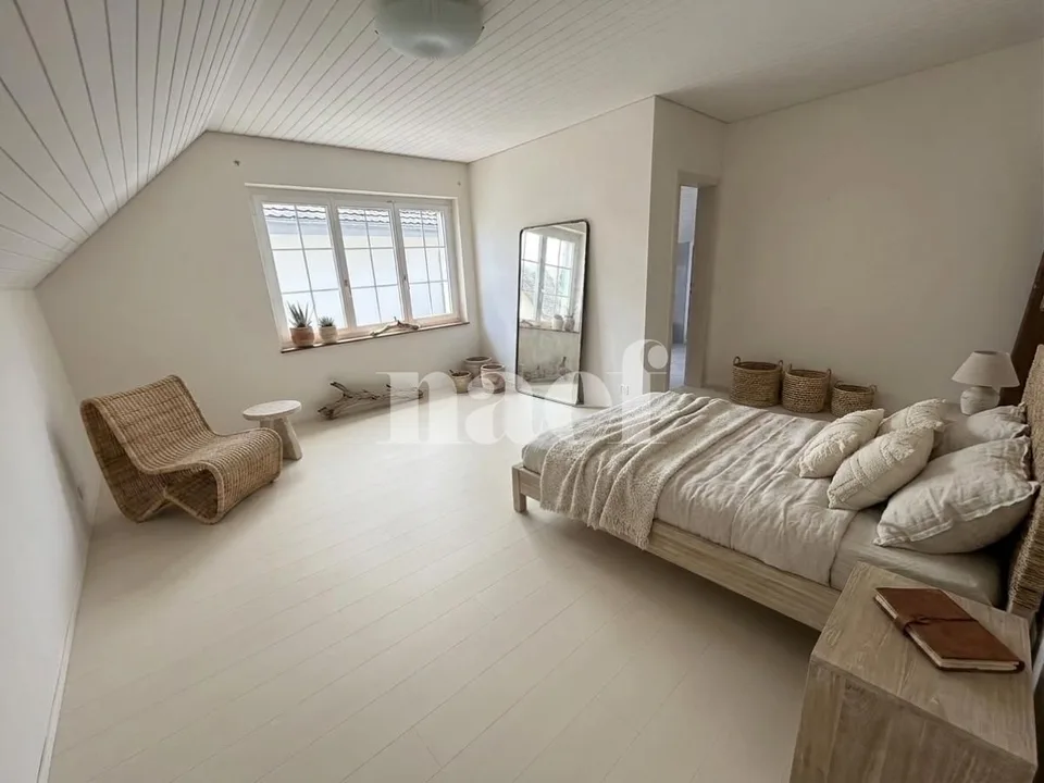 Beautiful individual and family-friendly villa, partially renovated, with 6 rooms, garden and pool