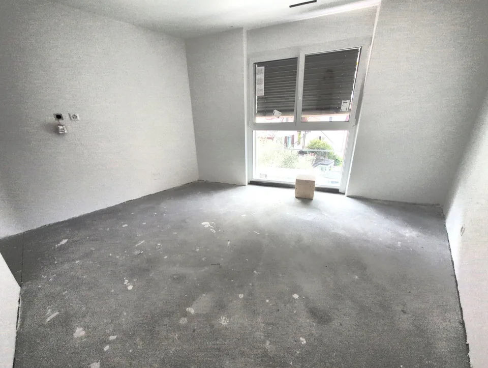 Kleiner Schatz! Zu vermieten, eine schöne 3-Zimmer-Wohnung 1/2 NEU, mit großem Balkon, in Martigny!