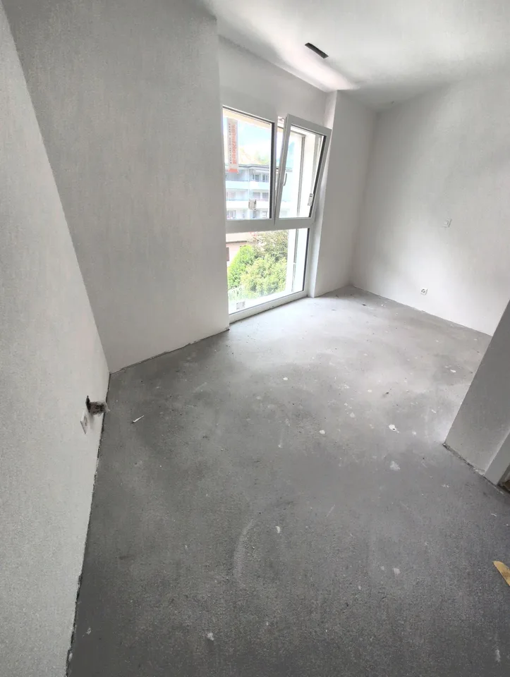 Kleiner Schatz! Zu vermieten, eine schöne 3-Zimmer-Wohnung 1/2 NEU, mit großem Balkon, in Martigny!