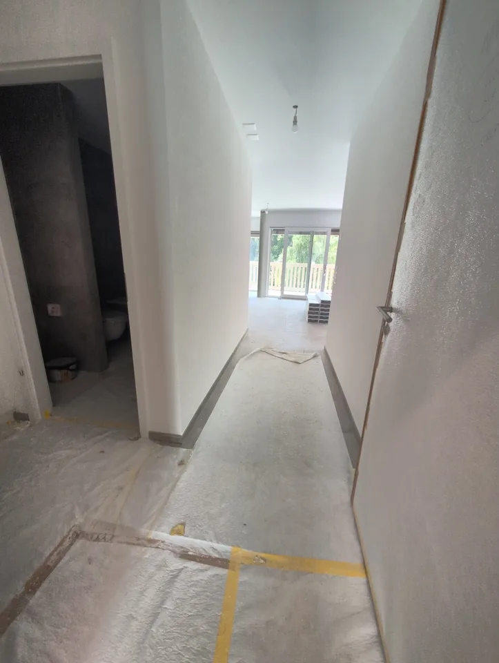 Kleiner Schatz! Zu vermieten, eine schöne 3-Zimmer-Wohnung 1/2 NEU, mit großem Balkon, in Martigny!